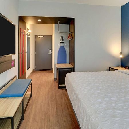 Tru By Hilton Leland Wilmington Hotel Exterior photo
